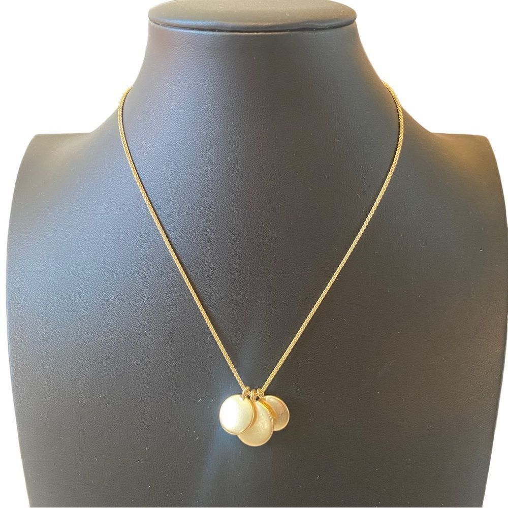 Gold Toned Coin Charm Necklace. - Picture 4 of 6